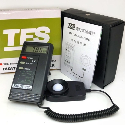 Máy đo cường độ ánh sáng TES TES-1330A
